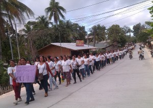 Pantawid Pamilya partner-beneficiaries from the different towns of Siquijor Province converge for a Unity Walk to push for the passage of Conditional Cash Transfer Bill.
